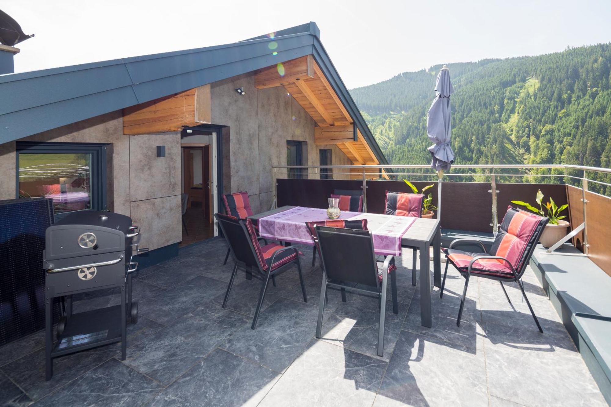 Landhaus Oberzinnegg Saalbach-Hinterglemm Bagian luar foto